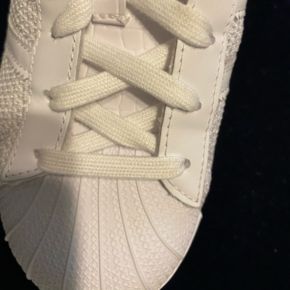 Adidas Superstar White Snake print white shoes - Picture 5 of 8